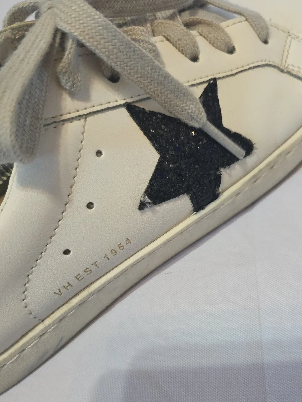 Vintage Havana Carla Sneaker White Cheetah Black Star Faux Fur Heel Tab 8.5